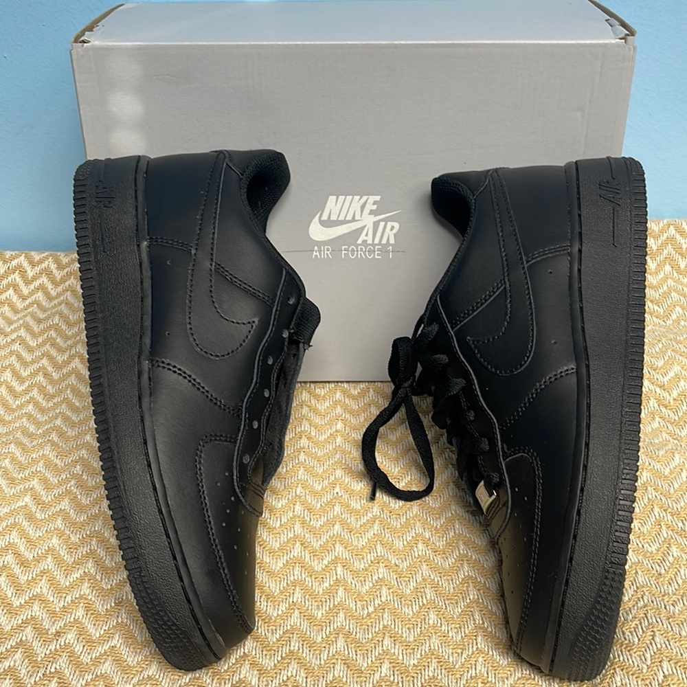 Nike Air Force One - Like New!
